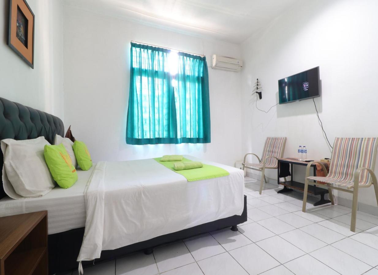 Hotel Huswah Airport Tangerang Extérieur photo