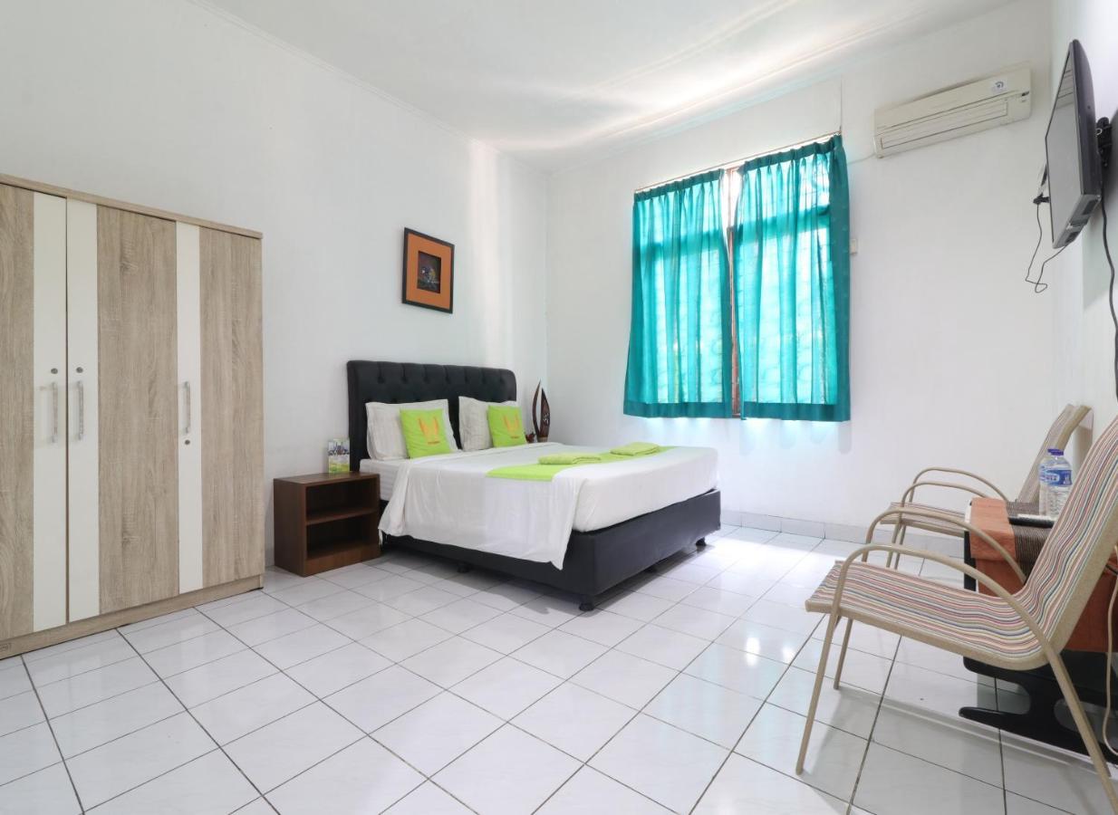 Hotel Huswah Airport Tangerang Extérieur photo