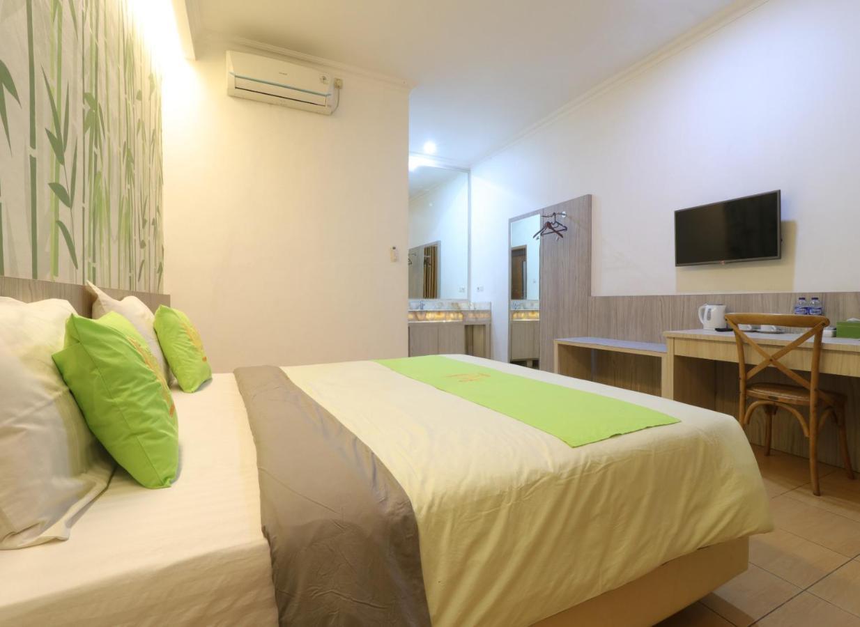 Hotel Huswah Airport Tangerang Extérieur photo