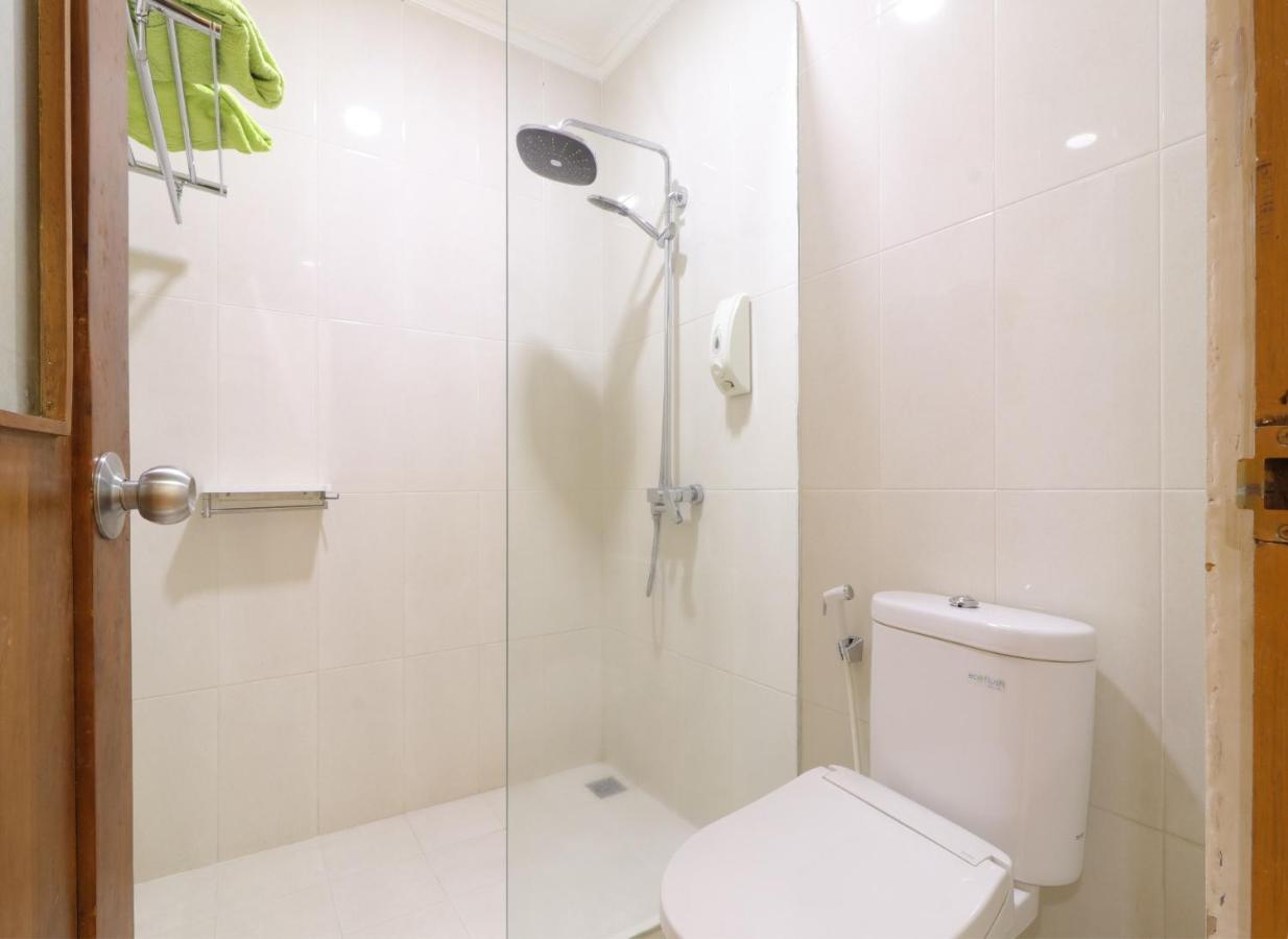 Hotel Huswah Airport Tangerang Extérieur photo