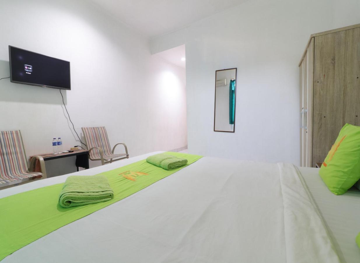 Hotel Huswah Airport Tangerang Extérieur photo